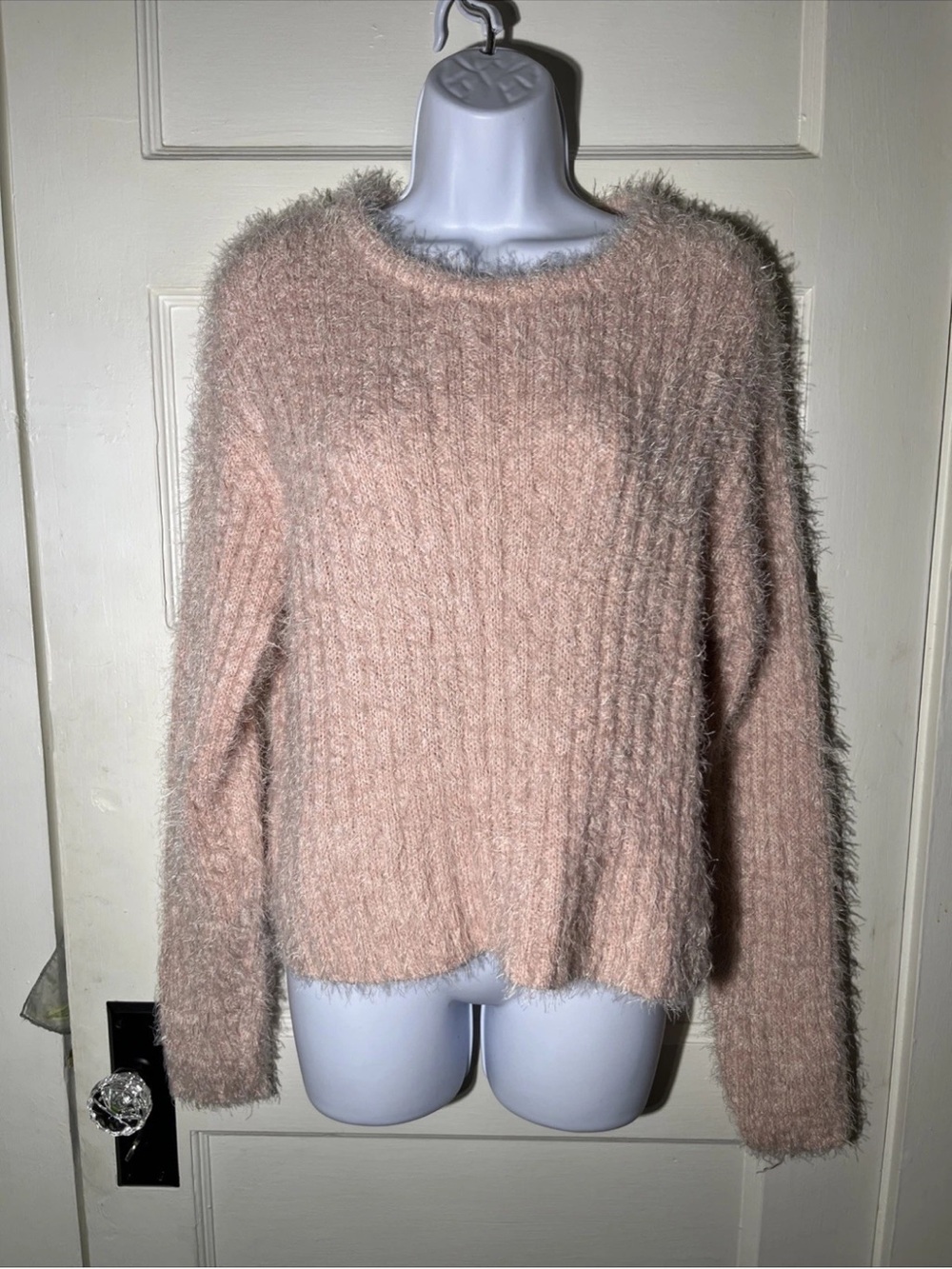 Women’s Sweater Size XL Love By Design Pink Fuzzy Pullover